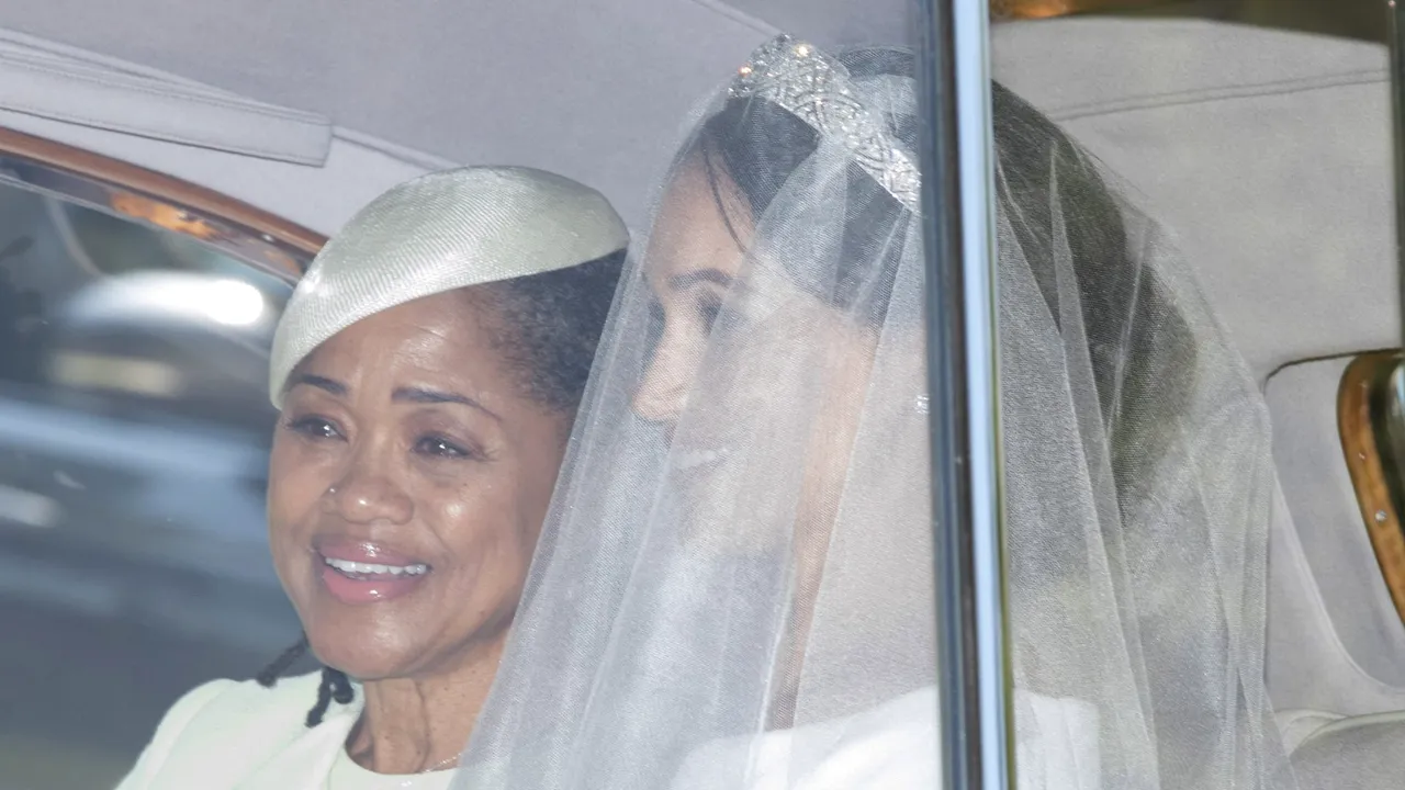 Megan Markle a primit vizite secrete de la mama sa (1) 