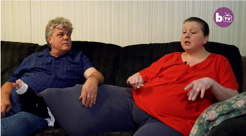 Femeia care are un picior ce cantareste 70 de kg. Cum a ajuns sa arate in halul asta si ce se intampla cu ea?! VIDEO