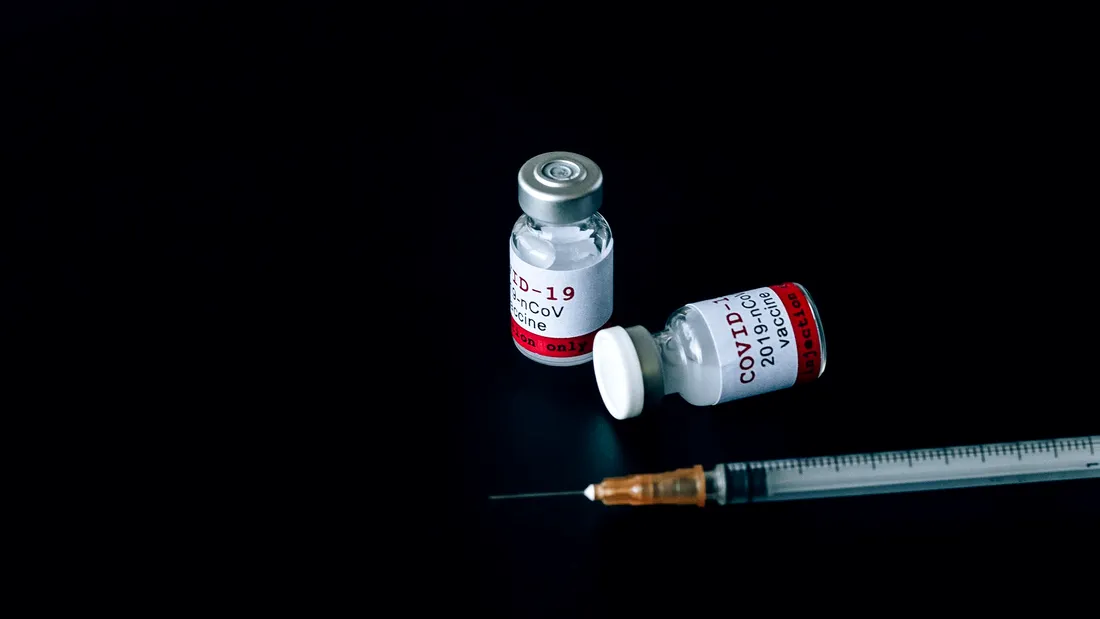 Veste cumplită! Un reprezentant al EMA confirmă o legătură între vaccinul AstraZeneca şi cazurile de tromboze