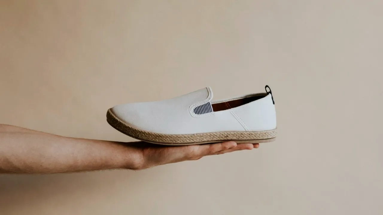 Espadrile pentru bărbați - un must-have la modă nu numai pentru vară. Vezi cum să le porți! 