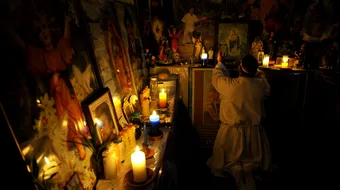 Dramatic! Credeau ca este posedata si au decis sa ii faca un ritual de exorcizare. Ce s-a intamplat cu o fetita de 5 ani, dupa ce propria mama a legat-o si…