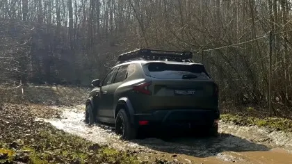 Nemții au pus la treabă Dacia Duster REDUST. Reacții mixte: „Nu poți transforma un măgar într-un cal de curse” – VIDEO
