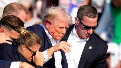 Donald Trump, extrem de furios, reclamă o tentativă de asasinat în care ar fi implicat fostul director al FBI