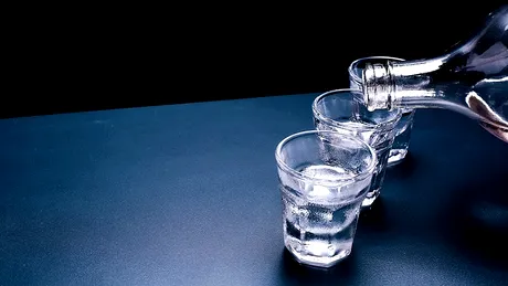 (P) Vodka este băutura alcoolică indispensabilă de la petreceri! Află de ce!