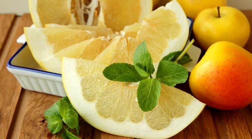 Ce este de fapt pomelo si ce contine? Motive pentru care este bine sa consumi cat mai des acest fruct exotic