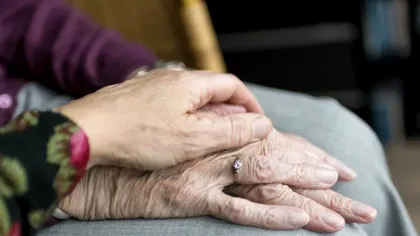 Ultimele vești pentru pensionarii bolnavi de cancer. Ce se întâmplă cu plata CASS începând de astăzi