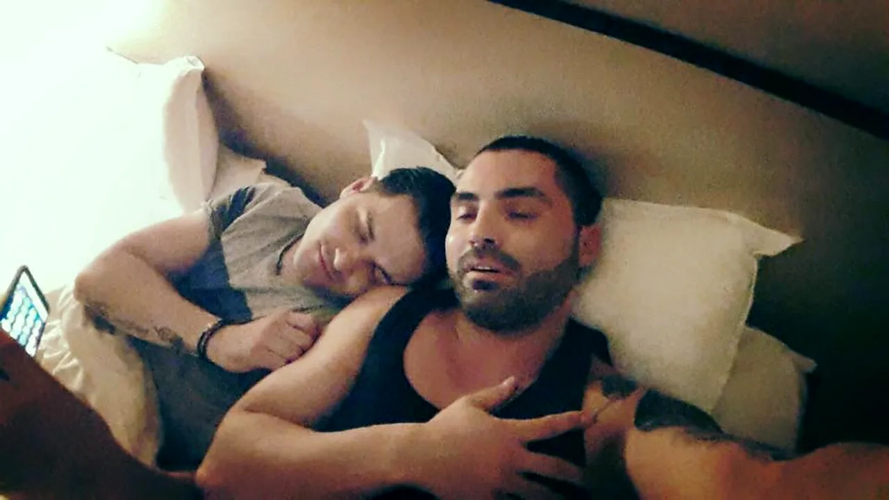 Pepe si Varciu, impreuna in pat! 