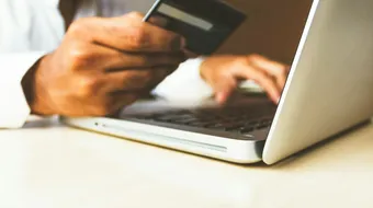 (P) Când apar cheltuieli neașteptate: cum îți poți organiza mai bine banii în situații urgente