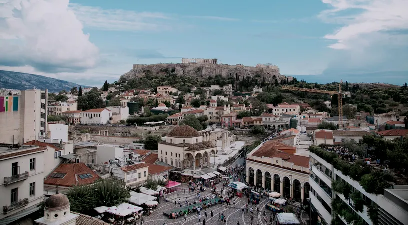 Lockdown total! Grecia închide Atena, la numai două săptămâni de la deschiderea școlilor