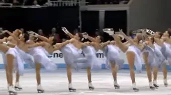 Fetele astea nu patineaza pe gheata, ci fac minuni! Iti vor topi inima cu talentul lor VIDEO