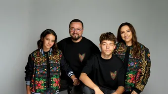 ANDRA lansează colecția „Moștenirea”, inspirată din motive tradiționale românești,  alături de VLADIØLOGY: „Mi-am dorit să aduc aceste simboluri mai aproape de  oameni, într-o formă contemporană”