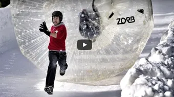 Cea mai tare distractie de iarna! Bowling cu oameni in bila! E probabil cea mai tare senzatie EVER