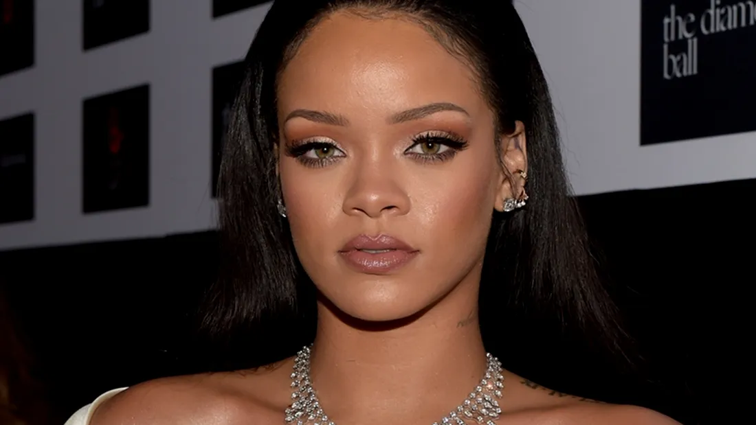 Rihanna isi vinde luxoasa locuinta de 7.4 milioane de dolari deoarece este o tinta pentru hoti