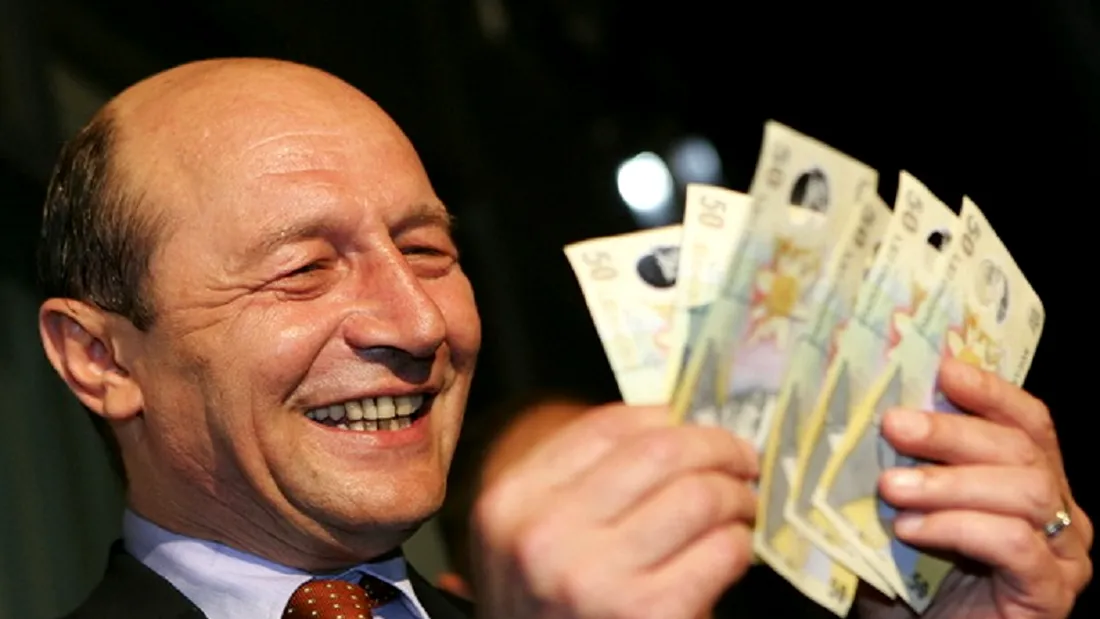 Cât de bogat este Traian Băsescu și câte case își poate cumpăra cu banii din bancă