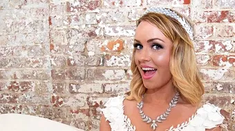 Rochia de mireasa din hartie igienica! Cum a ajuns aceasta creatie sa valoreze 10.000$  VIDEO