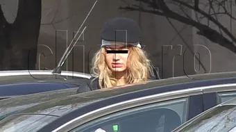 Poze cu Ioana Boureanu batuta. Fiica lui Cristi Boureanu are jumatate de cap bandajat