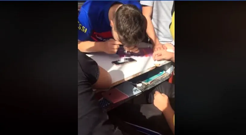 Elevi, filmati in timp ce trag un praf alb pe nas. Ce decizie au luau politistii VIDEO