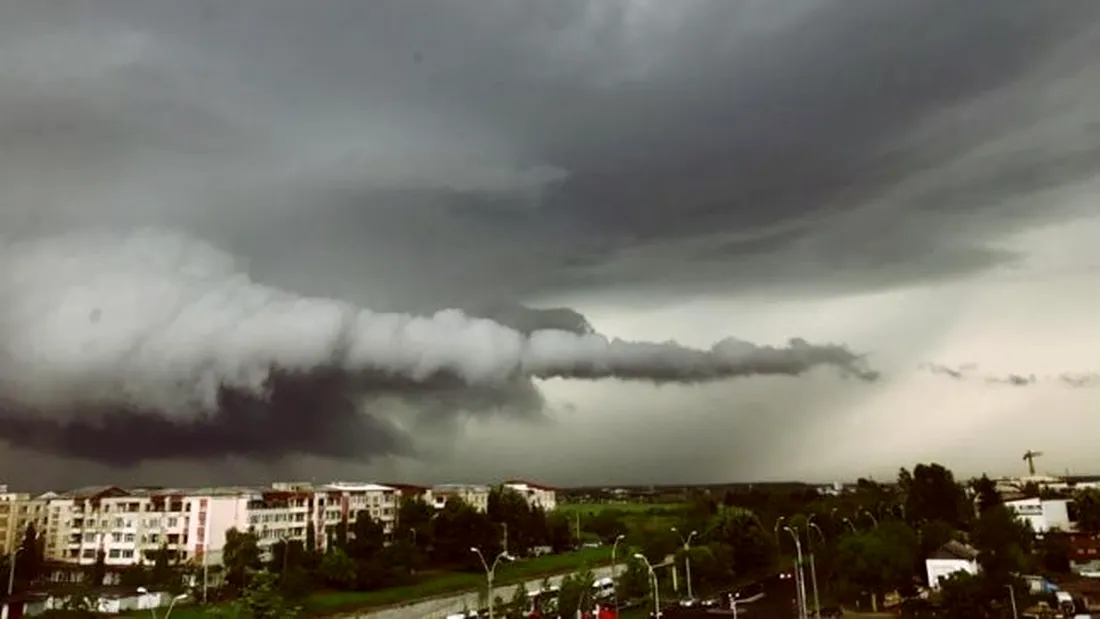 Ploaia face ravagii în România! Noi coduri galbene de vreme rea emise de meteorologi!