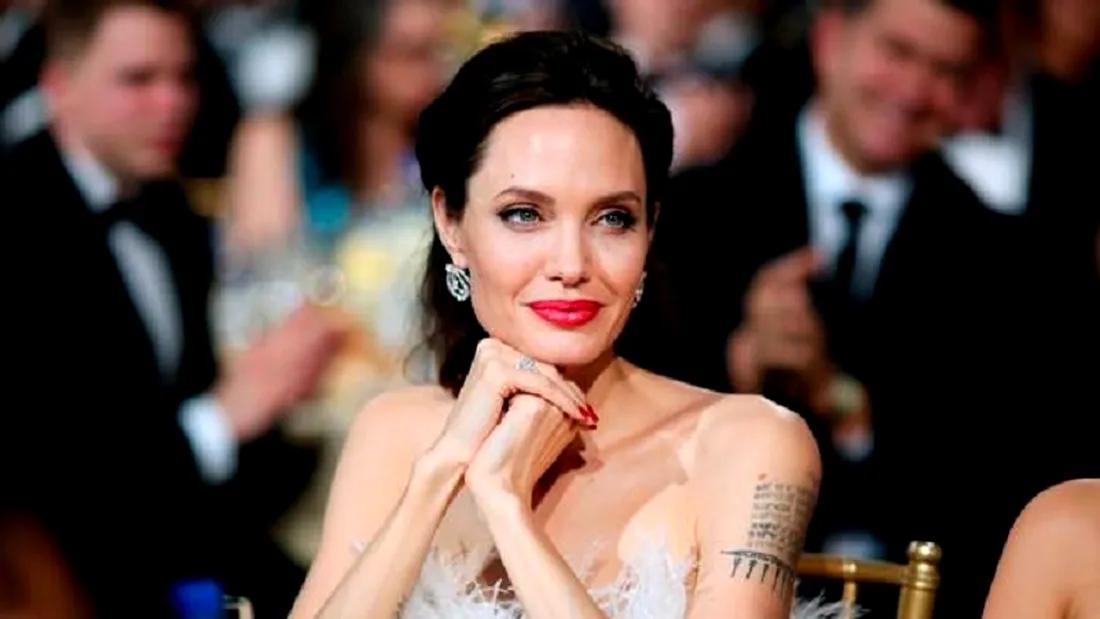 Topul celor mai ciudate lucruri pe care nu le știai despre Angelina Jolie