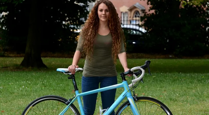 Si-a facut singura dreptate, dupa ce i-a fost furata bicicleta! Razbunarea acestei tinere a facut inconjurul internetului: ce i-a facut hotului