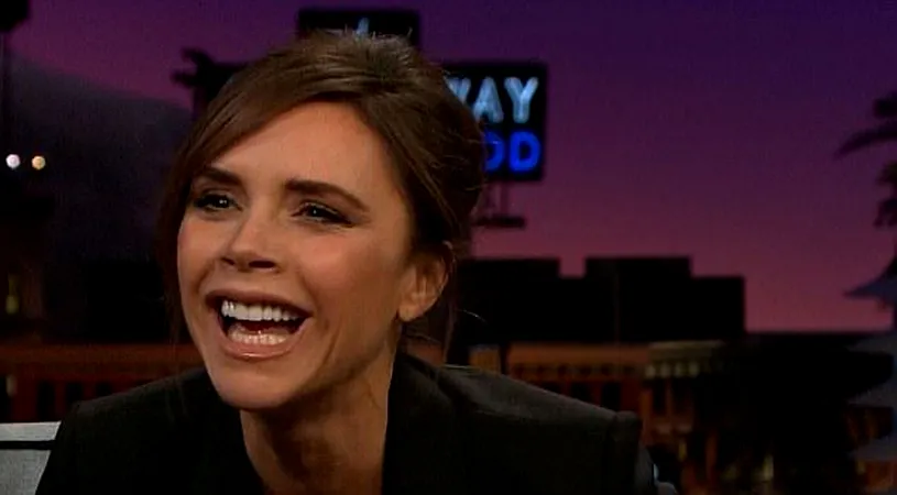 Imagini istorice cu Victoria Beckham! A ras cu gura pana la urechi VIDEO