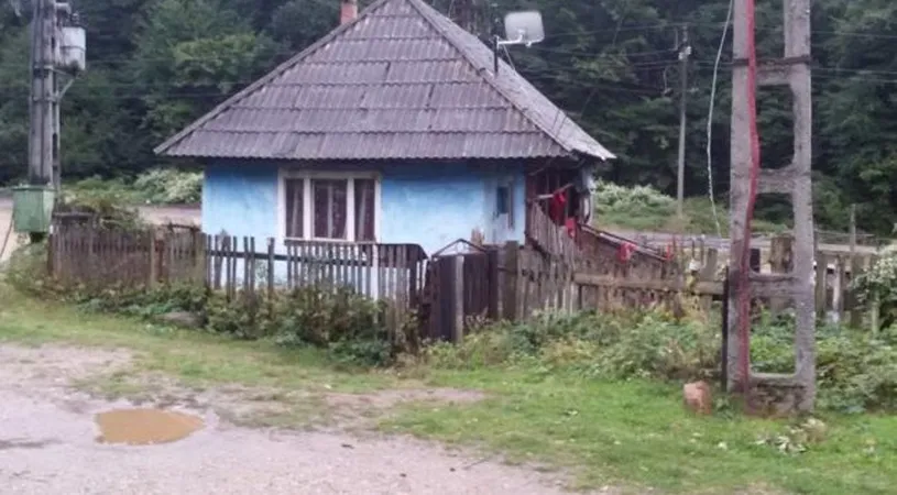 Patru suflete traiesc intr-o saracie lucie: Toti merg la scoala desculti ca n-au cu ce se incalta! O poveste dureroasa!