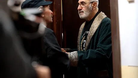 Ce s-a întâmplat cu pensia actorului Răzvan Vasilescu! Să cadă din picioare atunci când poștașul i-a dat cuponul