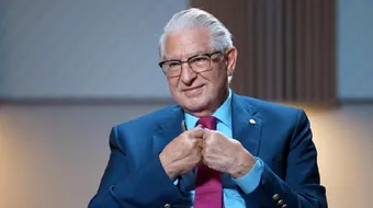 Efectele rugăciunii asupra creierului. Vlad Ciurea, dezvăluiri neștiute: ”Deschide anumite porți”
