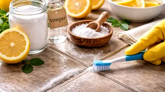 Soluția naturală care curăță rosturile de la gresie fără efort – metoda simplă folosită în multe case