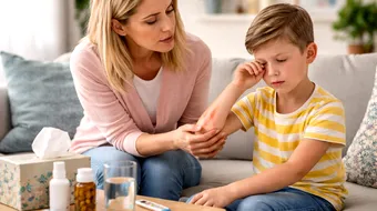 Cum gestionăm alergiile la copii: semnele care trebuie să te trimită la medic