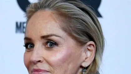 Sharon Stone, apariție topless, alături de fostul iubit al lui Halle Berry. La 67 de ani, amintește de rolul din „Basic Instinct”
