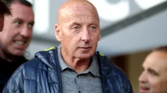 Mickey Thomas are cancer. Fostul fotbalist trece printr-o drama sinistra