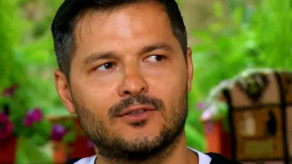 Liviu Vârciu s-a întâlnit cu vacile în fața blocului. A conversat cu ele la miezul nopții – Video