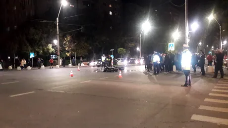 Accident teribil pe bulevardul Constantin Brancoveanu. Trafic paralizat după ce un motociclist a fost lovit de două mașini VIDEO