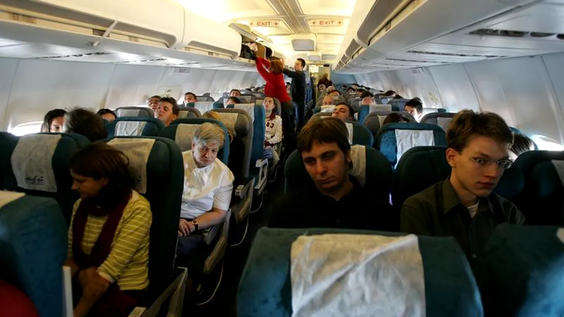 Lucruri nestiute de pasageri in timpul zborului! Ce fac cu adevarat pilotii si ce se intampla cu apa din avion