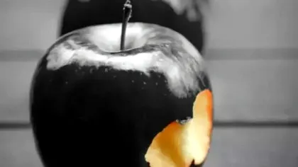 Mărul negru, cel mai scump din lume. Crește la 3000 de metri altitudine