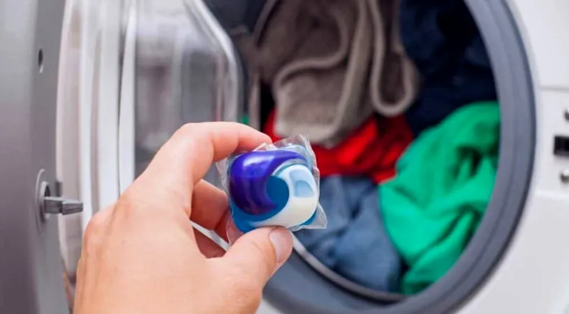 Câte capsule cu detergent se folosesc, de fapt, la o spălare. Puțini cunosc secretul