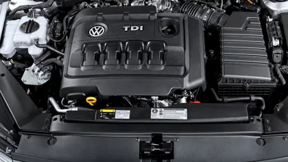 UE s-a răzgândit și nu mai interzice motoarele diesel. Dar impune anumite condiții