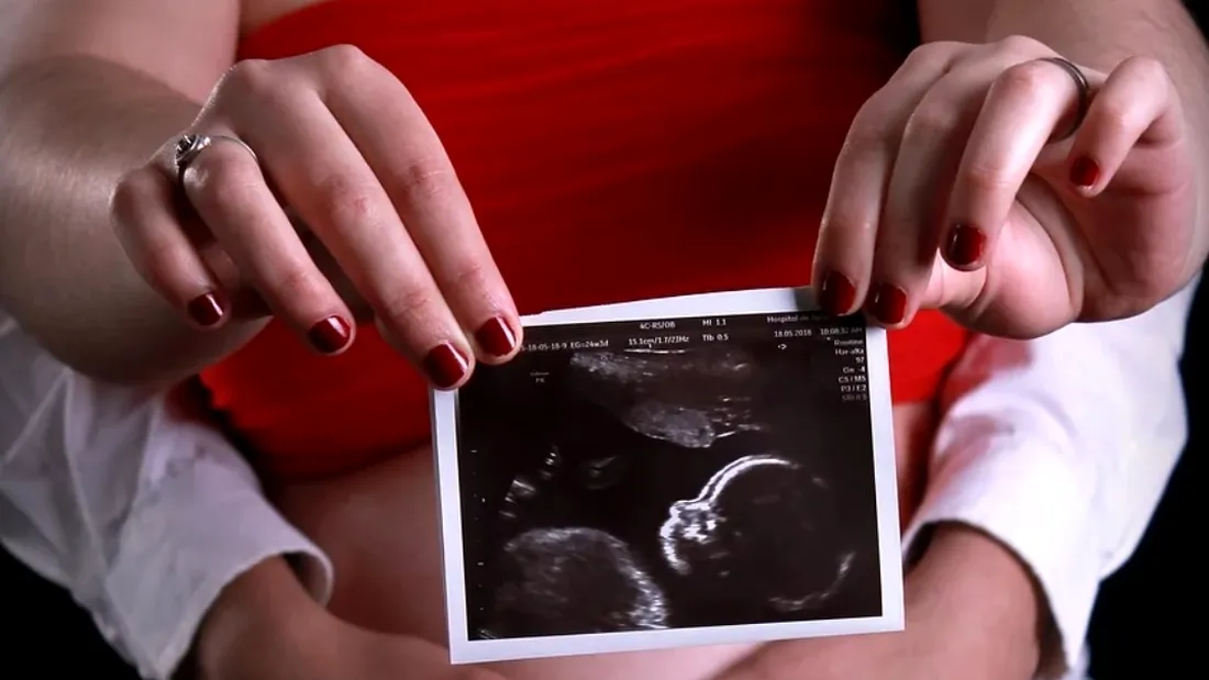 Detaliul șocant pe care un medic l-a observat pe ecografia unei gravide!
