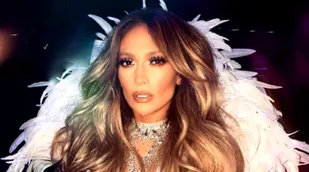 Aparitie de senzatie a lui Jennifer Lopez in costum de baie