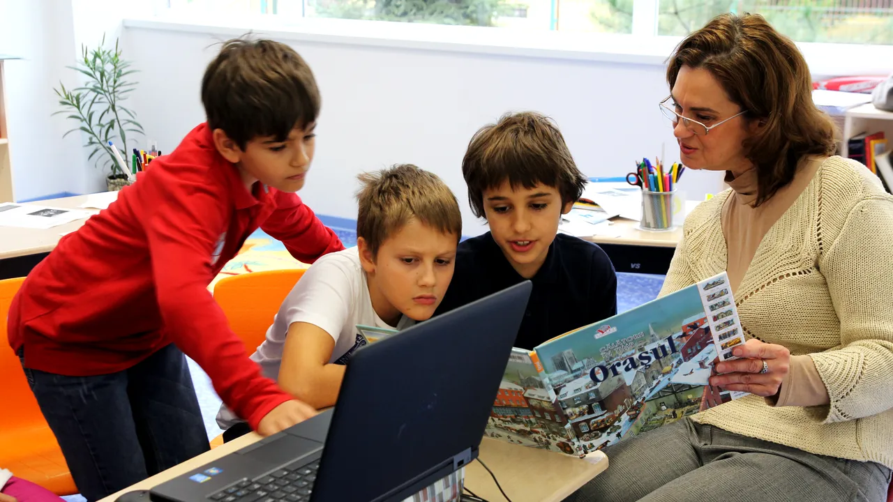 Astazi, 5 iunie 2019, este Ziua Invatatorului 