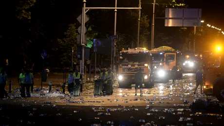 Cum arata Piata Victoriei imediat dupa miting. Mizeria lasata in urma de protestatari e de nedescris!