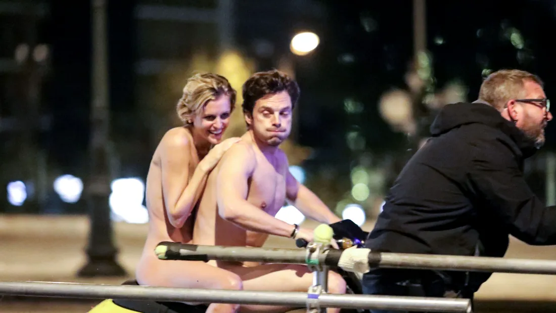 Sebastian Stan, gol pusca pe strazi! Actorul si Denise au condus fara haine un motor! Imagini 18+