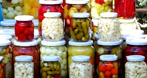 Rețetă murături asortate. Ingredientul secret care le menține tari și crocante, fără să se mai înmoaie