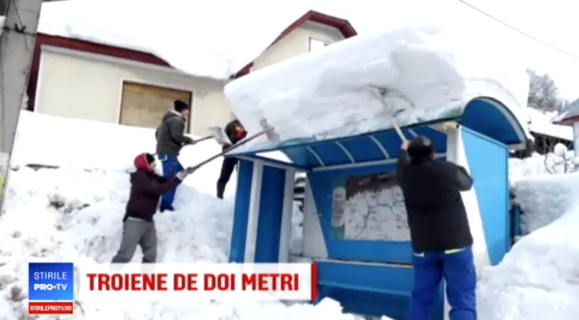 Troiene de 2 metri in Maramures! Satul Cavnic acoperit in totalitate de zapada!  Localnicii au început să-și construiască igluuri