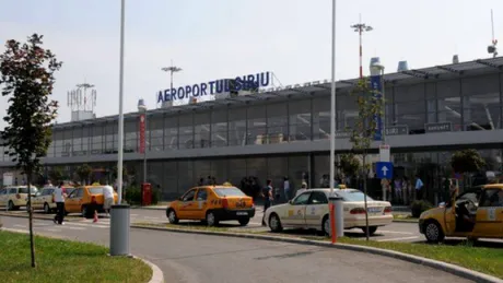 Aeroportul din Sibiu a fost evacuat de urgenta! Substanta necunoscuta i-a scos afara