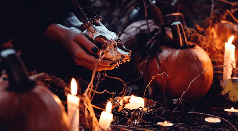 Samhain, sărbătoarea antică despre care nu vorbește nimeni. Ce ritualuri magice au loc în noaptea de sâmbătă, 31 octombrie