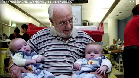 VIDEO! Barbatul asta a donat sange saptamanal timp de 60 de ani iar sangele lui a salvat peste 2.4 milioane de bebelusi! Povestea lui de erou este fenomenala
