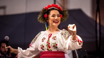 Andra, gest superb in Saptamana Mare! Ce a facut alaturi de sotul ei. Felicitari!