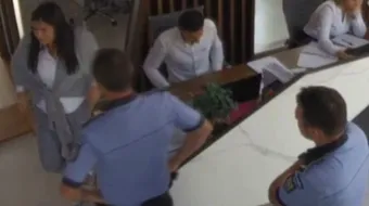 Patroana unei firme, luata pe sus de politisti, din greseala. Totul s-a intamplat la Timisoara